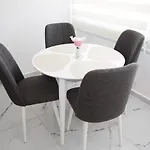 Apartment Art Life Flora в спальне нет окна *