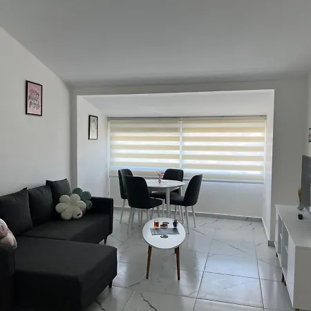 Art Life Flora в спальне нет окна *