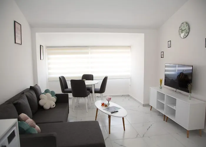 Apartment Art Life Flora в спальне нет окна